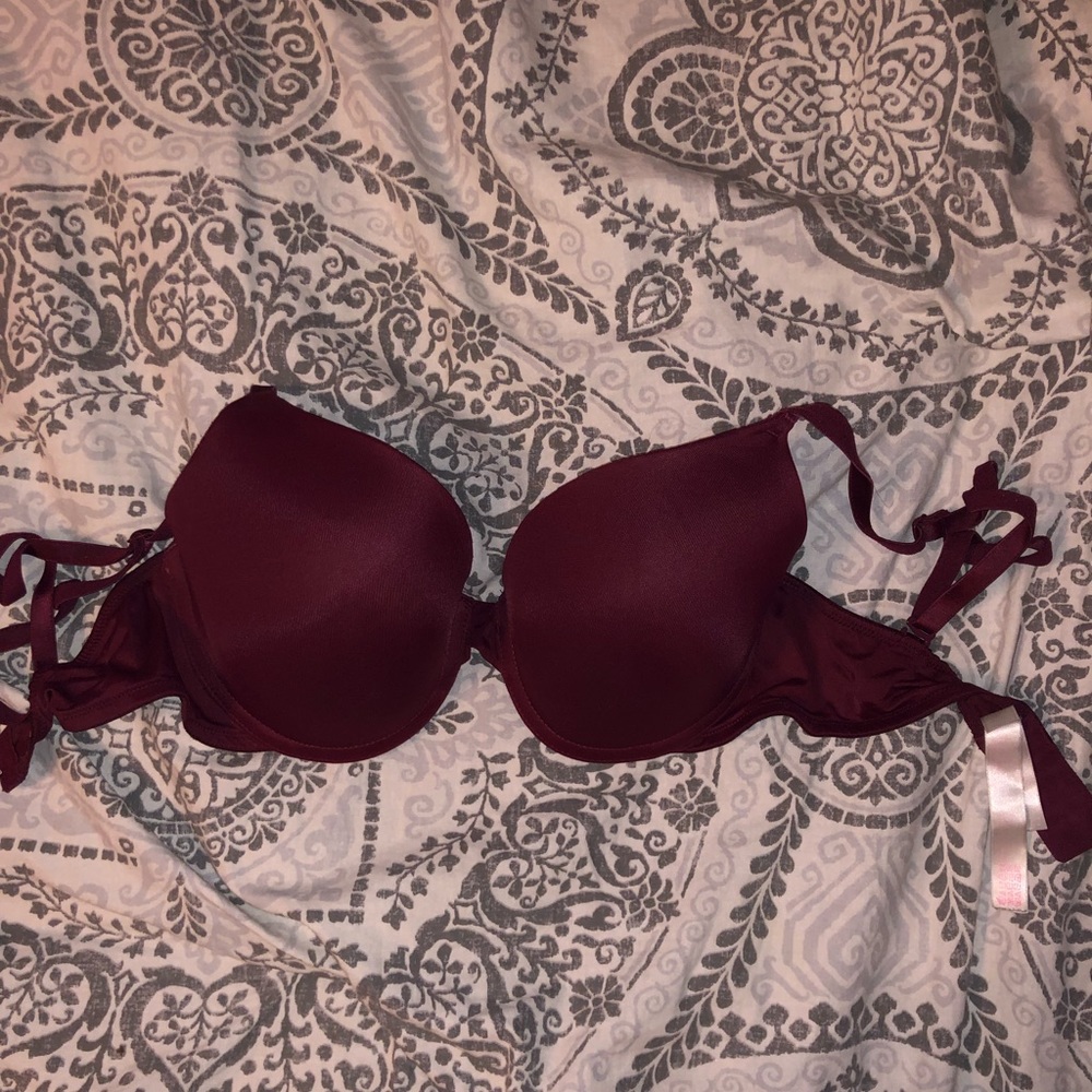 PINK Victoria's Secret - Maroon T-Shirt Bra
